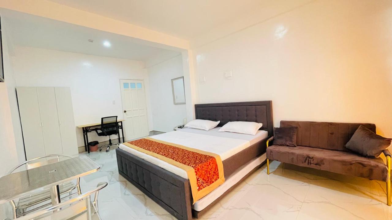 Legends Hotel & Restaurant - Lemery And Taal Ngoại thất bức ảnh