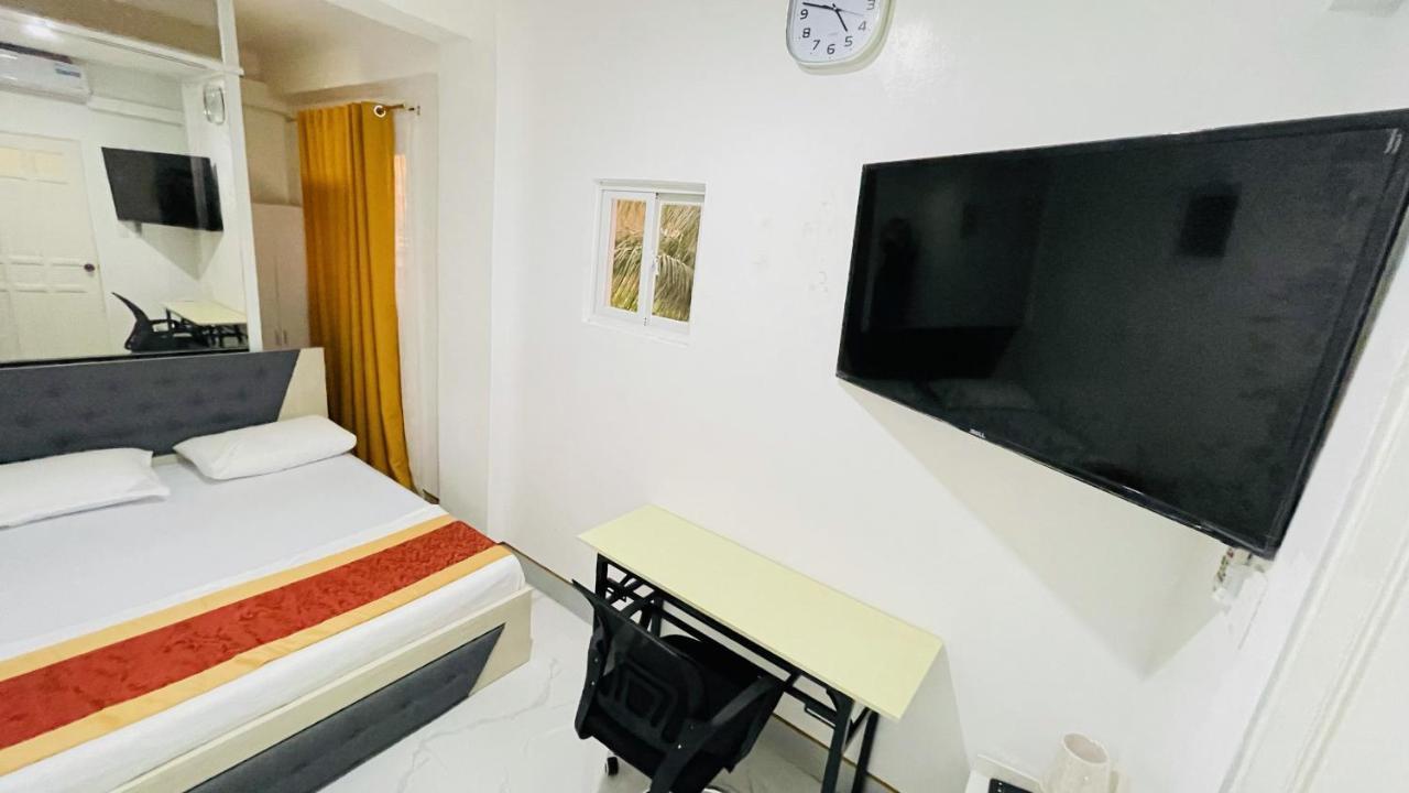 Legends Hotel & Restaurant - Lemery And Taal Ngoại thất bức ảnh