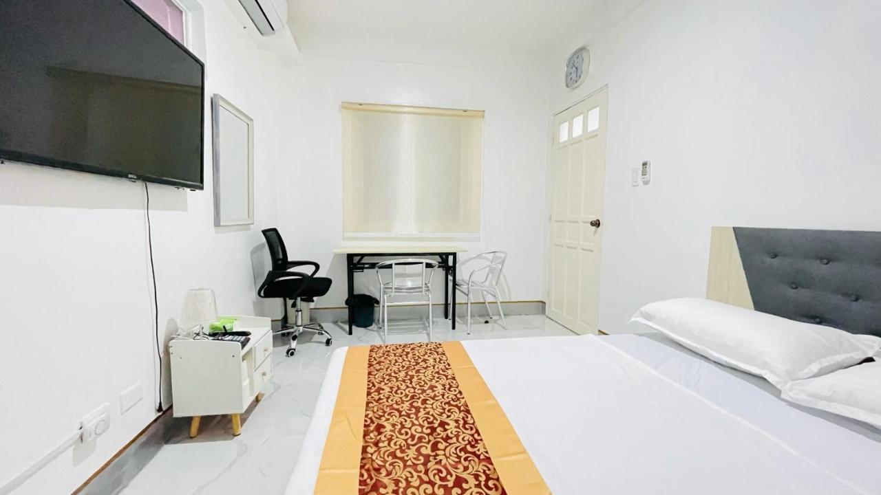 Legends Hotel & Restaurant - Lemery And Taal Ngoại thất bức ảnh