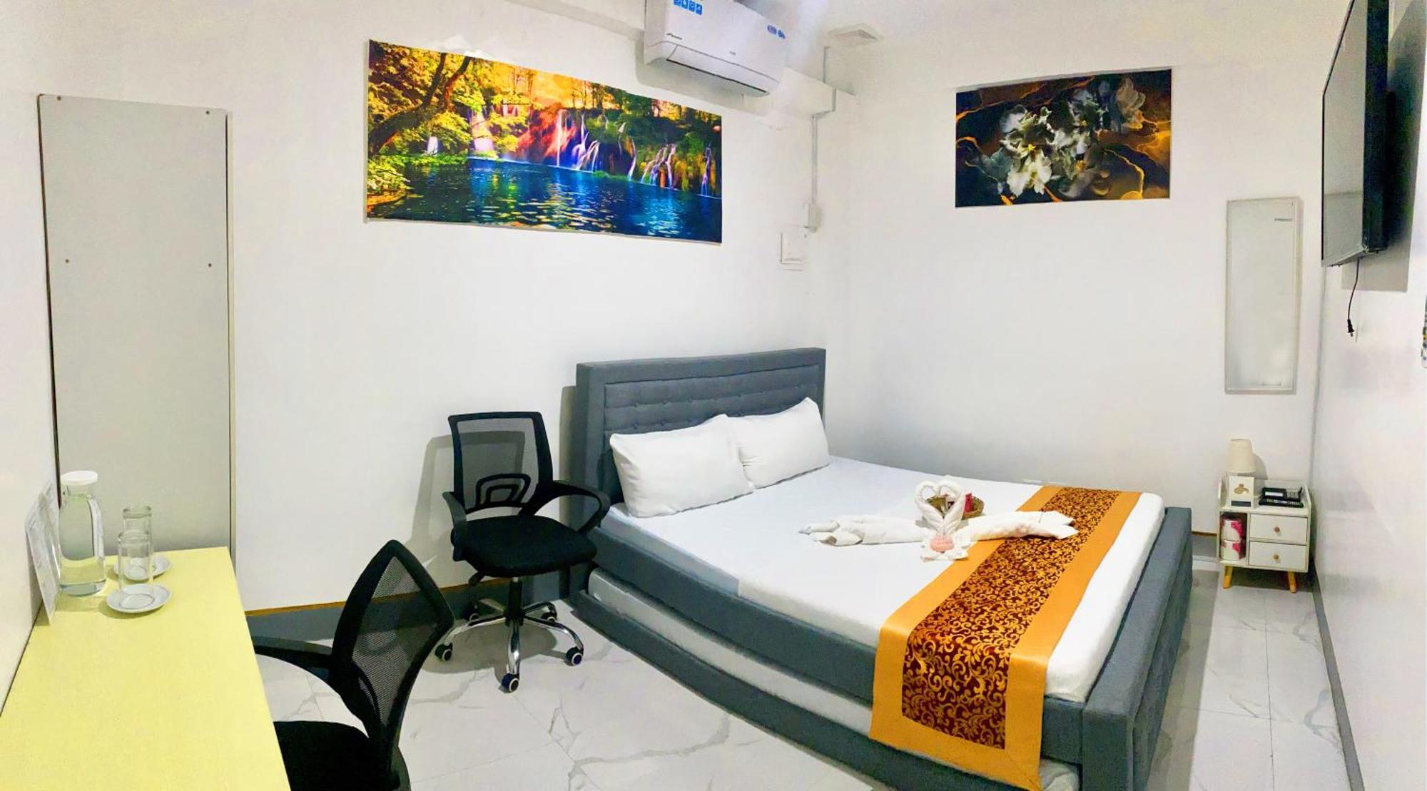 Legends Hotel & Restaurant - Lemery And Taal Ngoại thất bức ảnh